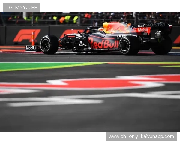 F1意大利站：维斯塔潘与汉密尔顿激战四小时，结局难料