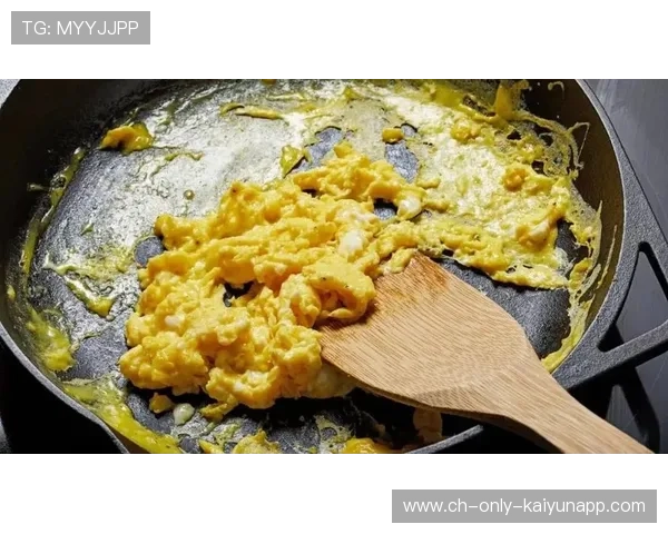 世界冠军直播翻车被妈妈催洗澡——电竞奇才的温馨日常